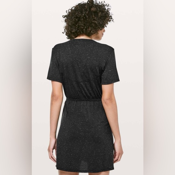 Lululemon Unwind Your Mind Dress Black White Size 6? - Picture 2 of 11